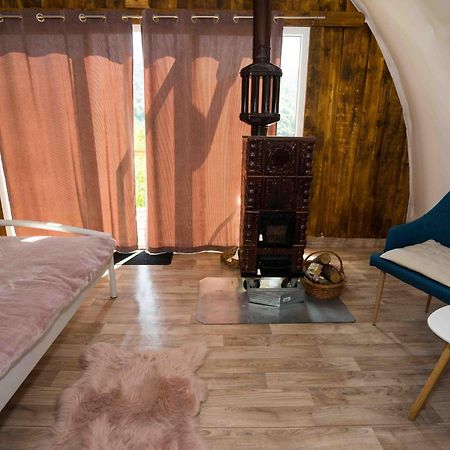فندق Sunrise Glamping Retreat Galesu الغرفة الصورة