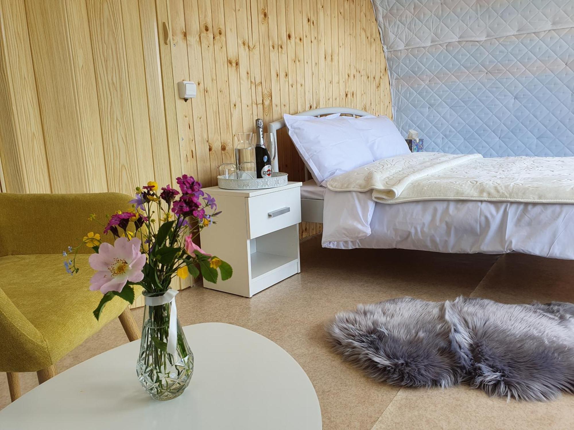 فندق Sunrise Glamping Retreat Galesu الغرفة الصورة